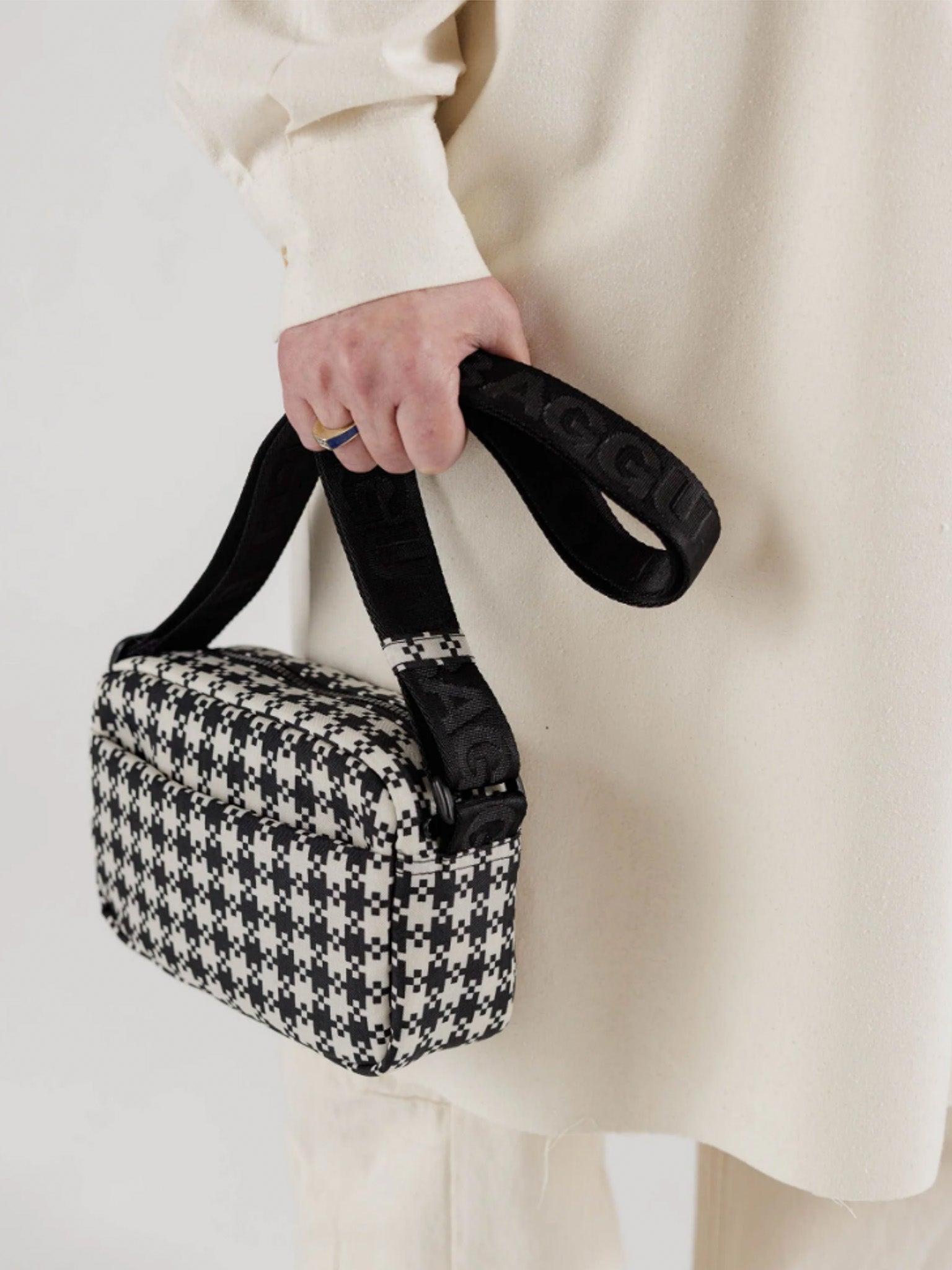 Fanny Pack : Black & White Pixel Gingham - Baggu