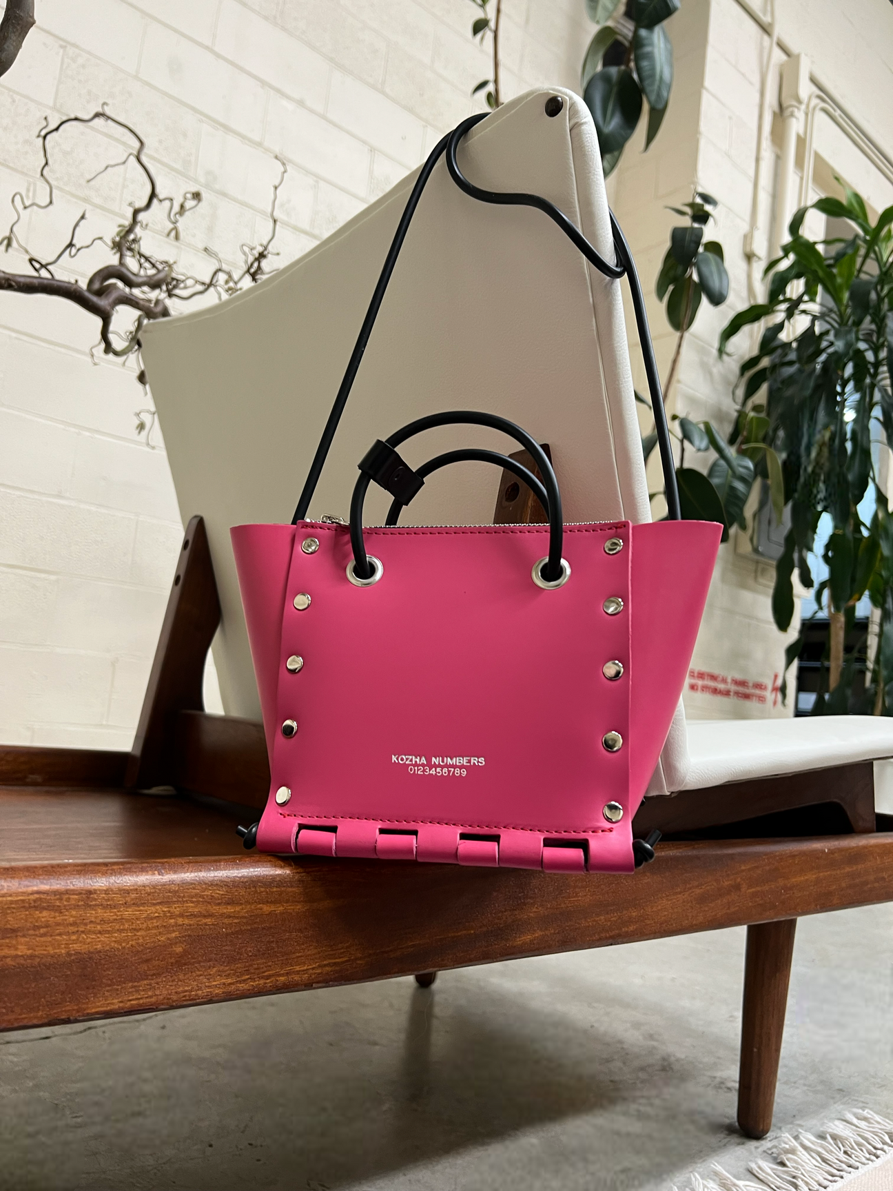 こつこつつかぽん 5.ZEROGRAND EMBROSTITCH RUNNER – COLE HAAN