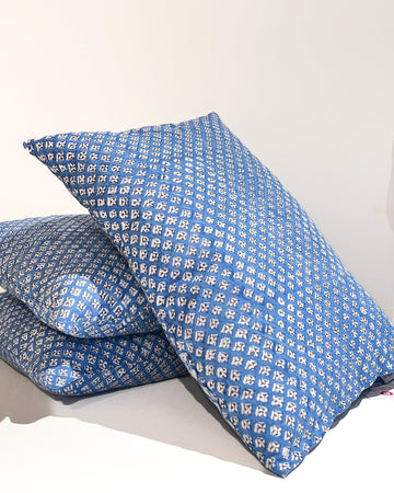 Travel Pillow Blue Sister - Banshee - Kerry Cassill